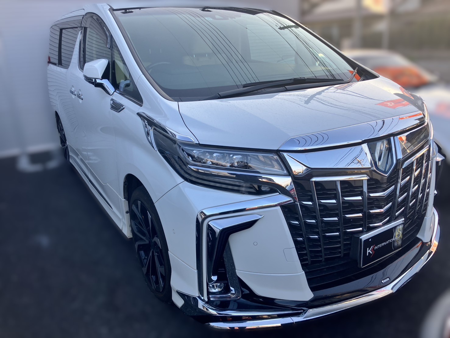 アルファードの画像